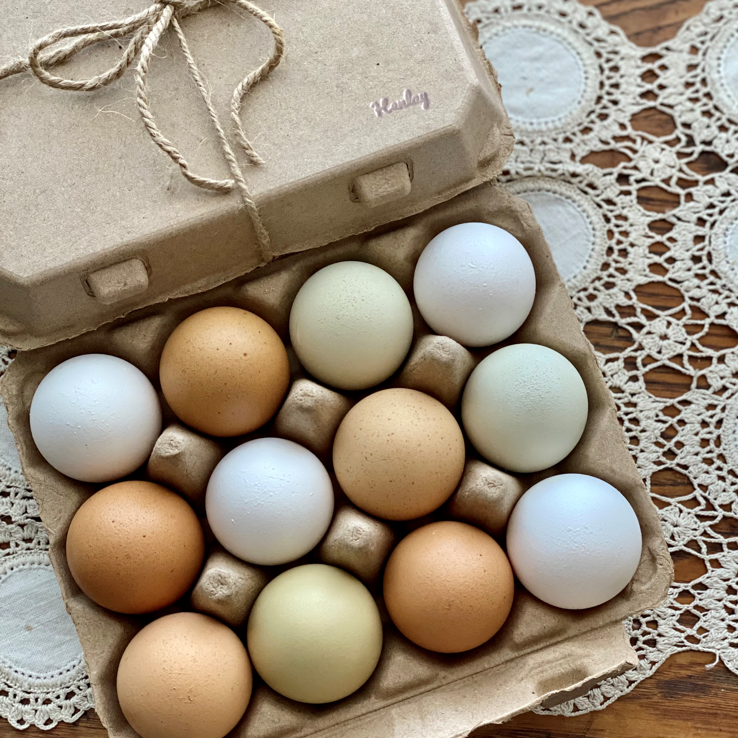 Henlay Vintage Blank Egg Cartons, Classic 3x4 Design, 2 Colors, 25, 65, 75, or 200 Pack
